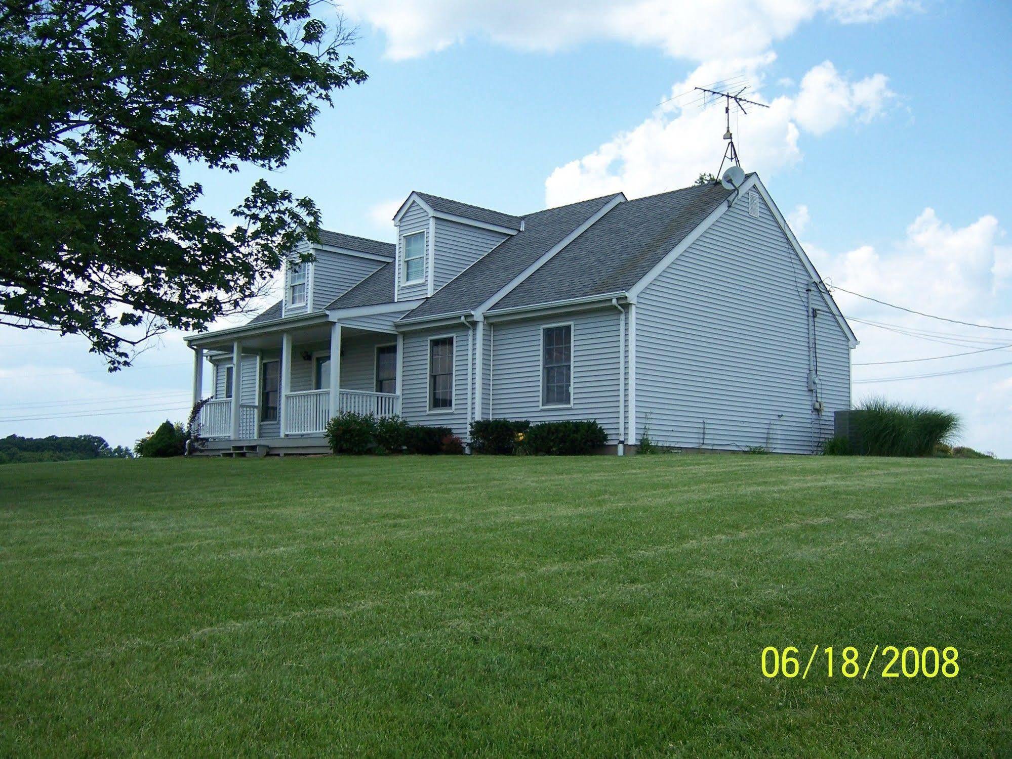 Elk Creek Lodging Hotel Owenton Exterior photo